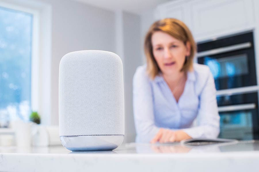 Voice control smart speaker